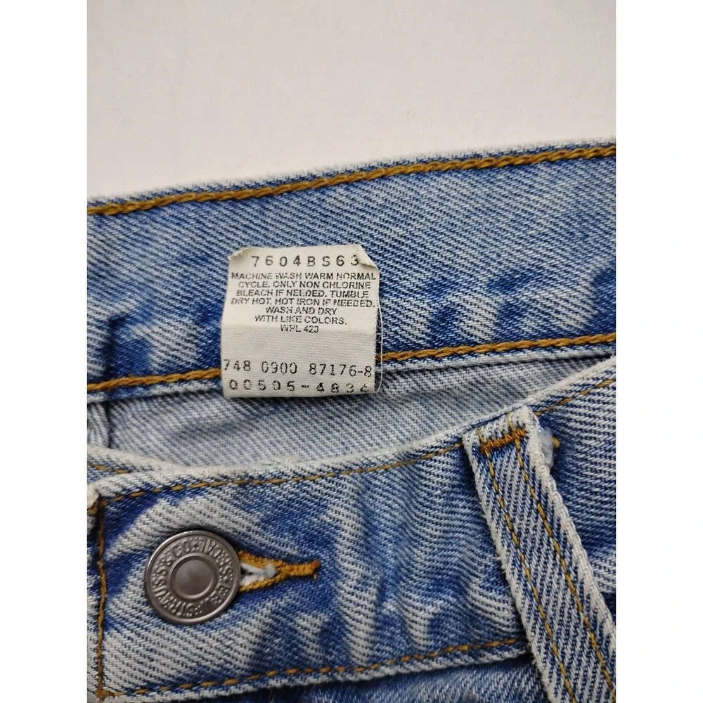Levis light wash